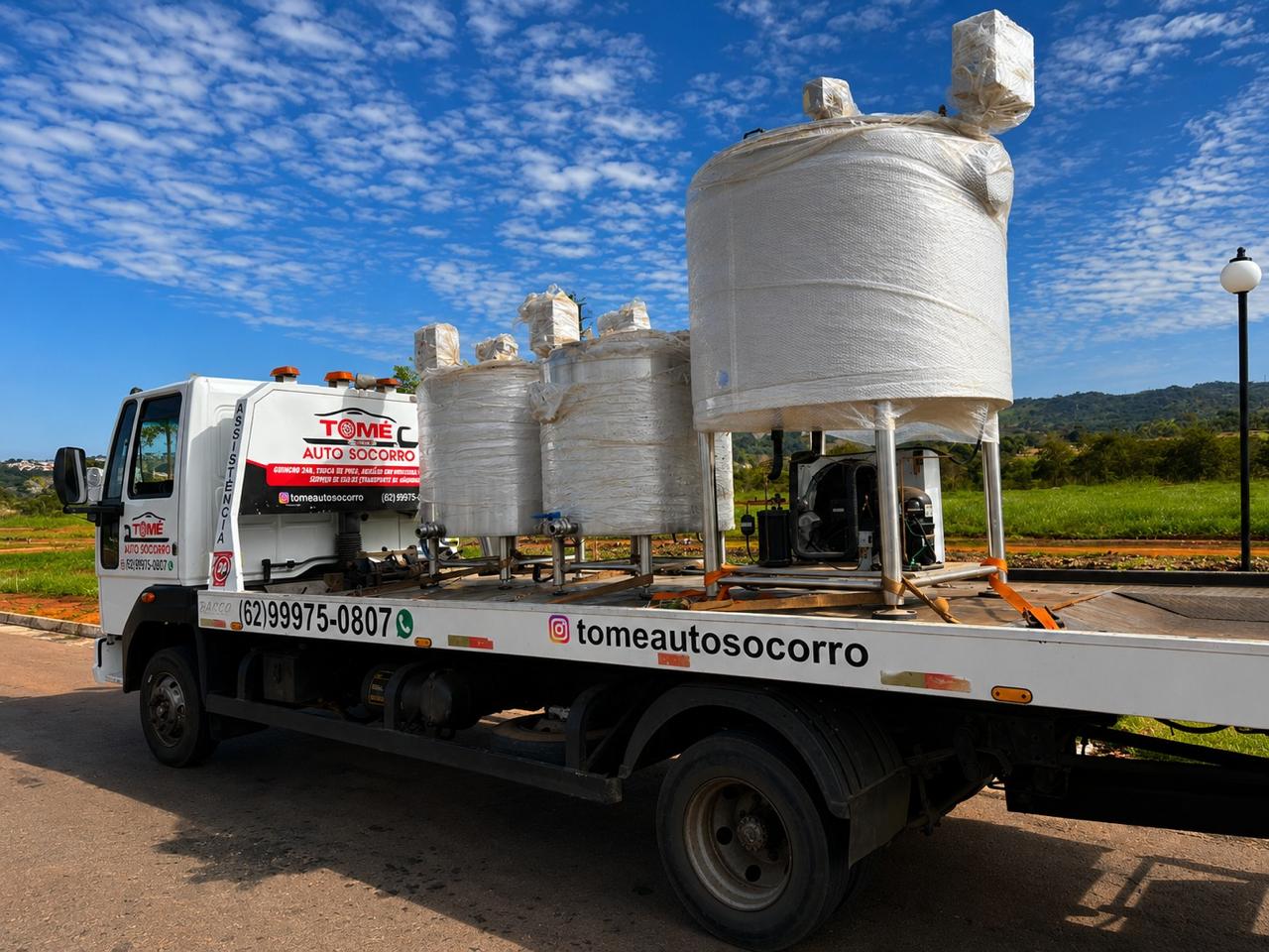 Transporte de máquinas e equipamentos industriais